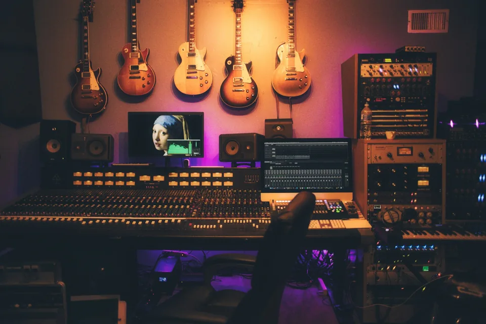 Studio — Vastline technology